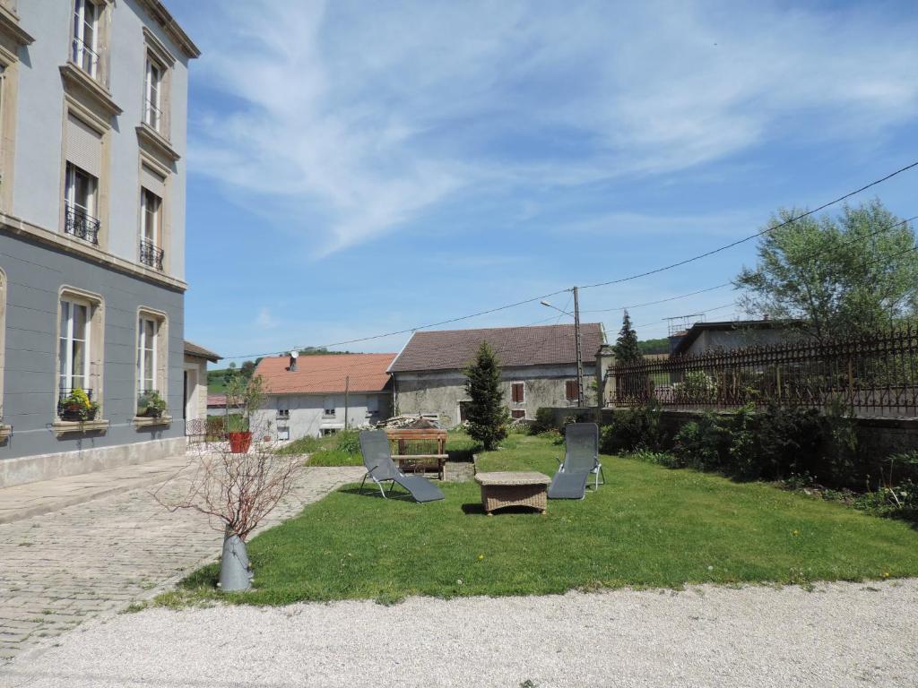 Le Jardin Des Lys Bed & Breakfast Gemmelaincourt Dış mekan fotoğraf